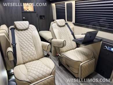 2022 Midwest Automotive Designs Luxe Cruiser 144WB Mercedes-Benz Sprinter - Sprinter for Sale in Elkhart, Indiana, United States - Photo 25