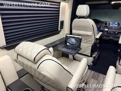 2022 Midwest Automotive Designs Luxe Cruiser 144WB Mercedes-Benz Sprinter - Sprinter for Sale in Elkhart, Indiana, United States - Photo 26