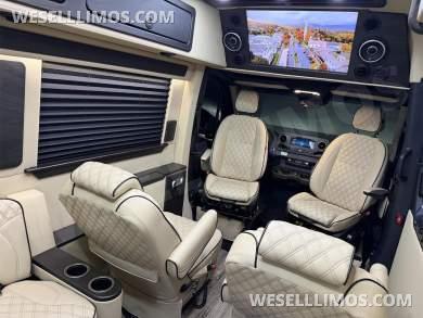 2022 Midwest Automotive Designs Luxe Cruiser 144WB Mercedes-Benz Sprinter - Sprinter for Sale in Elkhart, Indiana, United States - Photo 30