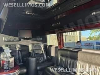 2006 Mercedes-Benz Van Limousine for Sale in Salem, Oregon, US - Photo 4