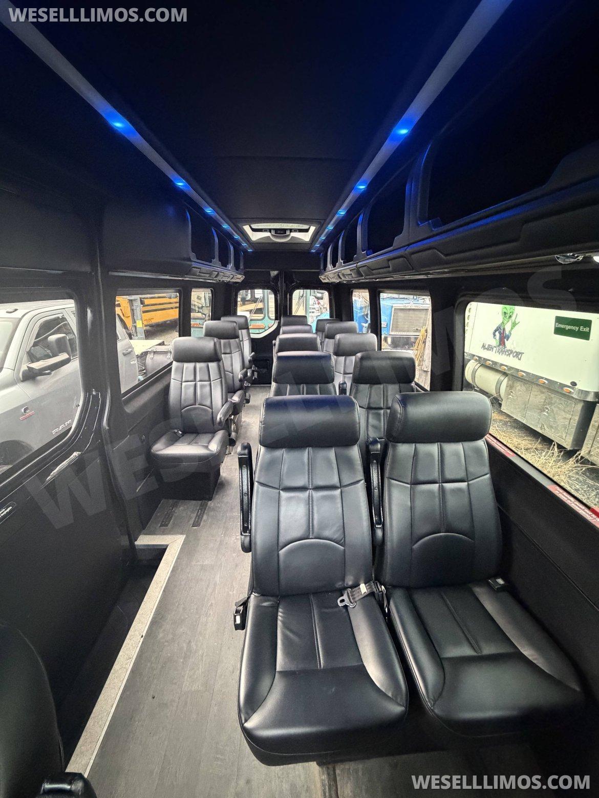 2020 LA West Mercedes-Benz Sprinter 3500 170 ext Sprinter - Photo 4