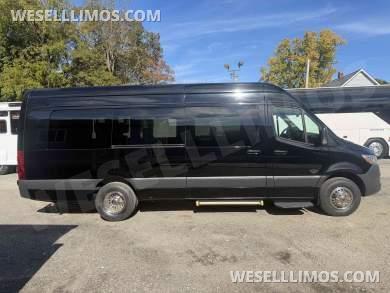 2020 LA West Mercedes-Benz Sprinter 3500 170 ext Sprinter - Sprinter for Sale in Westport, Massachusetts, United States - Photo 10