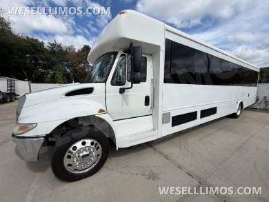 2016 International Bus Shuttle Bus for Sale in West Babylon, New York, US - Photo 2