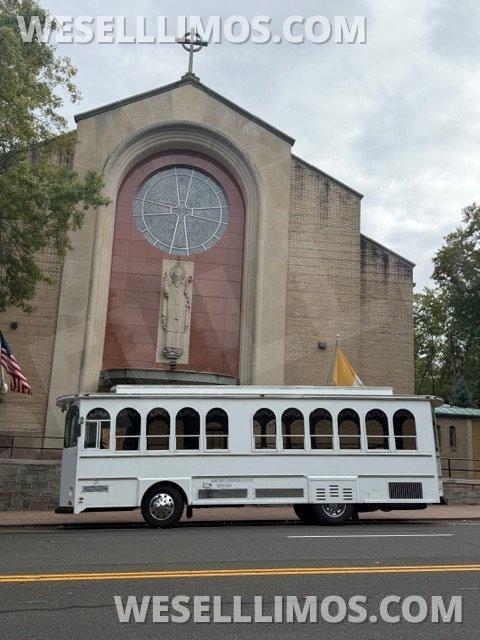 2004 Molly Trolley Freightliner / Wedding Trolley - Photo 3