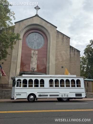 2004 Freightliner MOLLY TROLLEY Trolley for Sale in West Babylon, New York, US - Photo 3