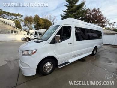 2024 Mercedes-Benz Sprinter 3500EXT Sprinter for Sale in West Babylon, New York, US - Main Photo