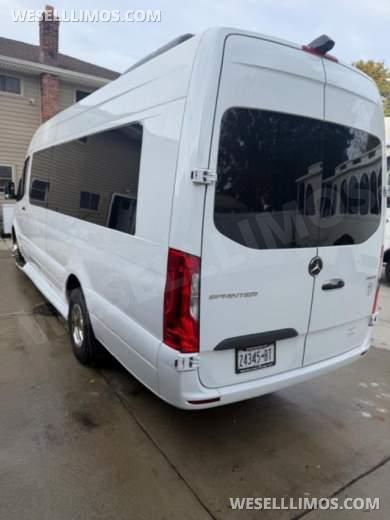 2024 Mercedes-Benz Sprinter 3500EXT Sprinter for Sale in West Babylon, New York, US - Photo 4