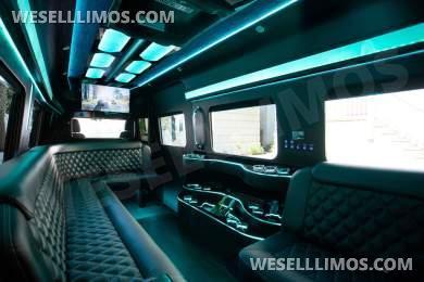 2015 Mercedes-Benz 3500 Sprinter for Sale in Charleston, South Carolina, US - Photo 4