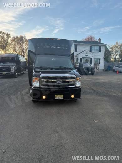 2016 Ford E450 Limo Bus for Sale in Pennington, New Jersey, US - Photo 4