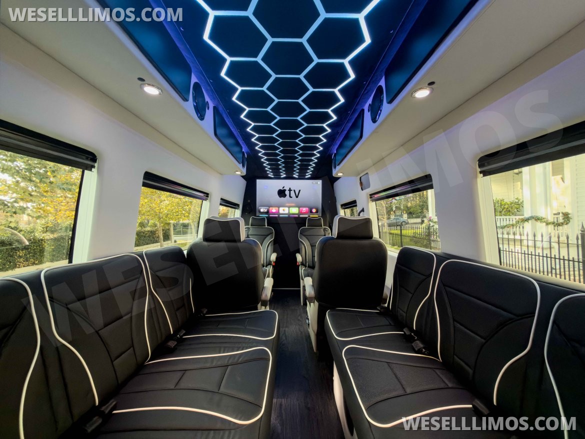 Sprinter for Sale in San Antonio, TX - Photo 4