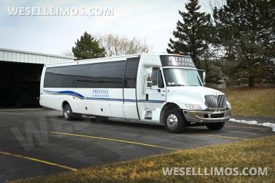 2008 Freightliner Krystal KK-35 Limousine 36 pass. Party Bus Limo Bus for Sale in Rochester, NY, NY