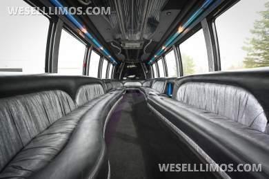 2007 Krystal Koach Freightliner Krystal KK-38 Limousine 36 pass. Party Bus Limo Bus - Limo Bus for Sale in Rochester, NY, NY - Photo 7