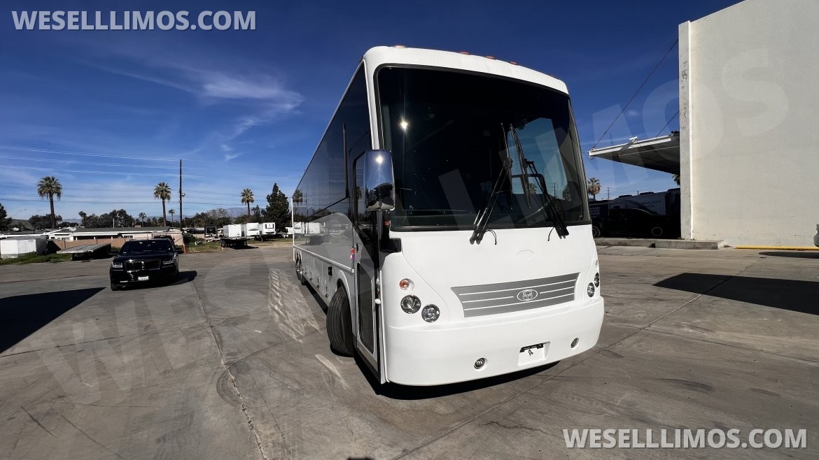 Photo of Motorcoach for sale: 2022 Freightliner 45' Motorcoach 45" by CT Coachworks