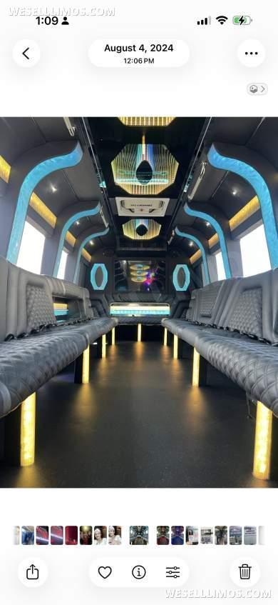 2009 GMC gas Limo Bus for Sale in Euless, Texas, US - Main Photo