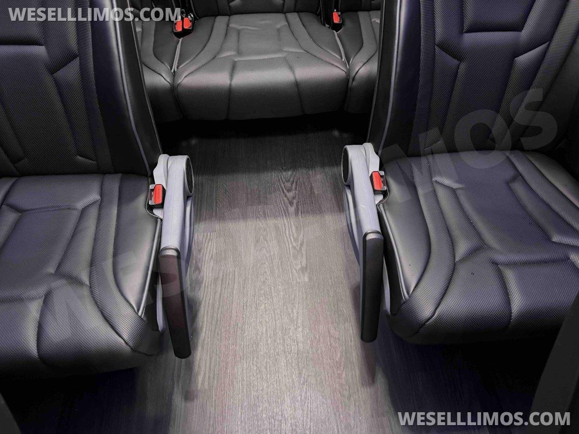 Executive Shuttle for Sale in Springfield, MO - Photo 18