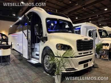 2026 Executive Coach Buiders Freightliner SupercoachXL Executive Shuttle - Executive Shuttle for Sale in Springfield, MO - Photo 16