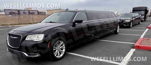 2020 Chrysler 300 Limousine for Sale in Glendale, CA - Photo 2