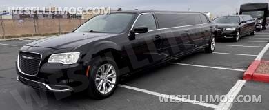 2020 Chrysler limousine - Limousine for Sale in Glendale, CA - Photo 1