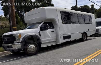 2018 Starcraft Ford F550 Shuttle Bus - Limousine for Sale in glendale, CA - Photo 3