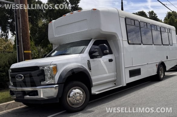 2018 Ford F550 Limousine for Sale in glendale, CA - Main Photo