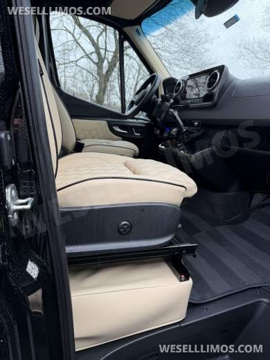 2024 Midwest design Mercedes-Benz Sprinter Sprinter - Sprinter for Sale in Queens, NY - Photo 6