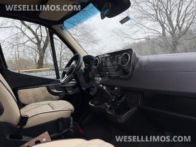 2024 Midwest design Mercedes-Benz Sprinter Sprinter - Sprinter for Sale in Queens, NY - Photo 7