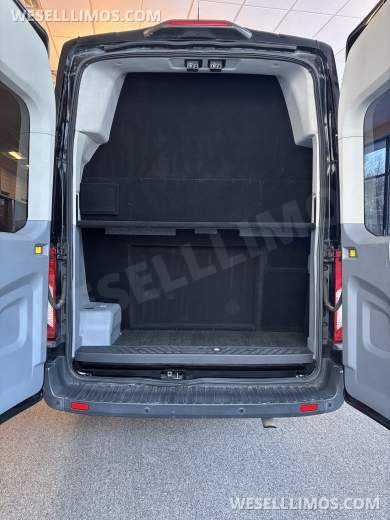 2018 Royale Ford Transit Limo Limousine - Limousine for Sale in Haverhill, MA - Photo 3