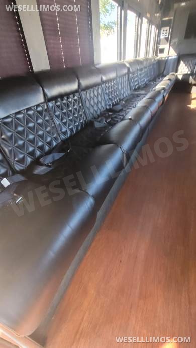 2014 Specialty Vehicles Group International navistar diesel Limo Bus - Limo Bus for Sale in Laguna Niguel, CA - Photo 18