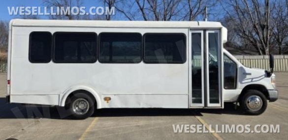 2018 Ford E450 Limo Bus for Sale in Los Angeles, CA - Photo 3