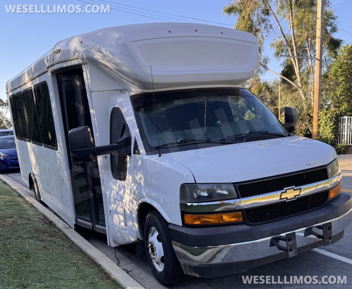 Photo of Limo Bus for sale: 2018 Ford E450 30" by Coach builder