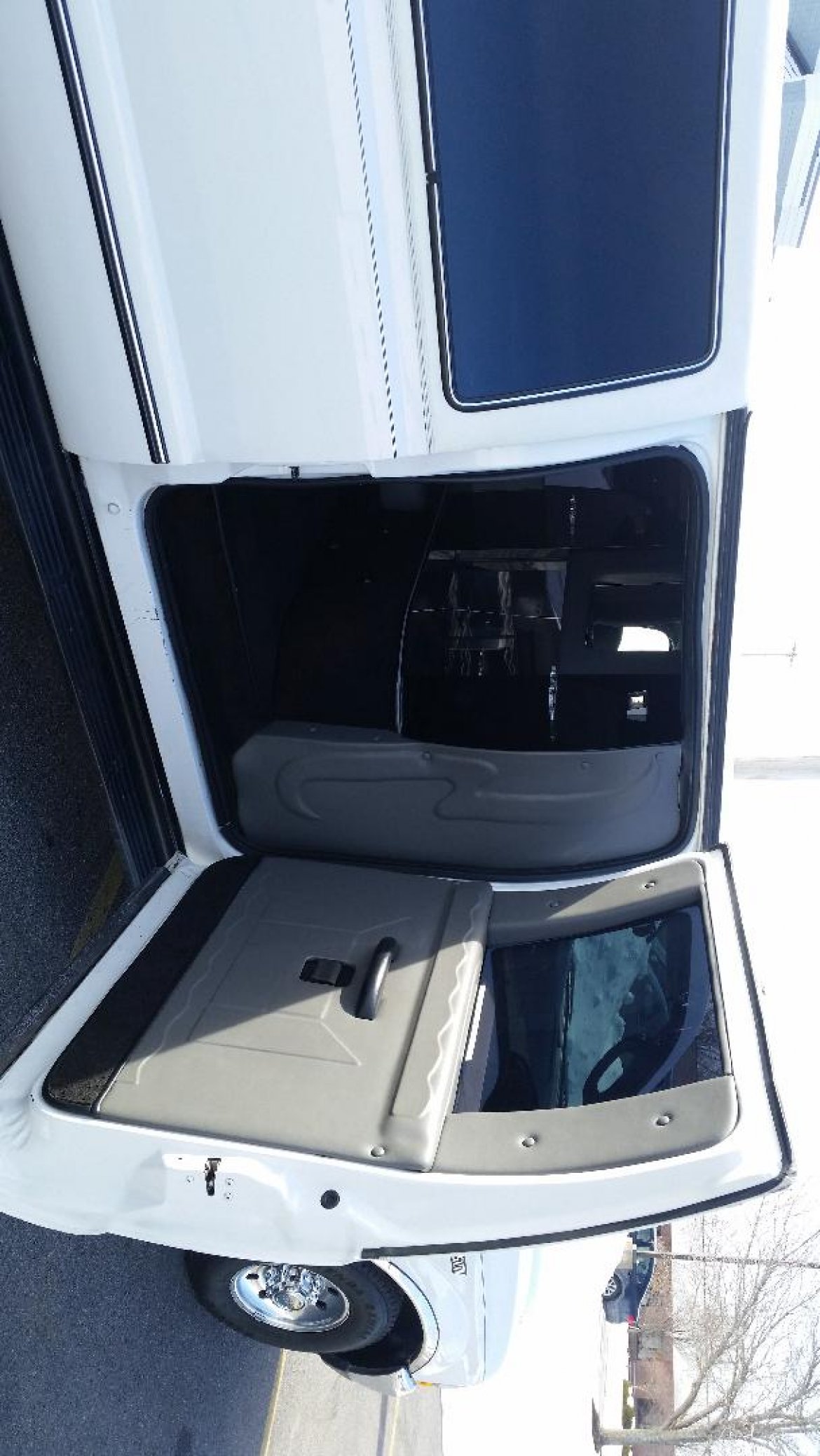 SUV Stretch for Sale in Rochester, NY - Photo 5