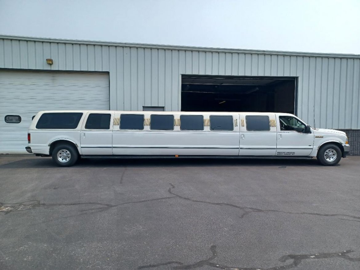 SUV Stretch for Sale in Rochester, NY - Photo 6