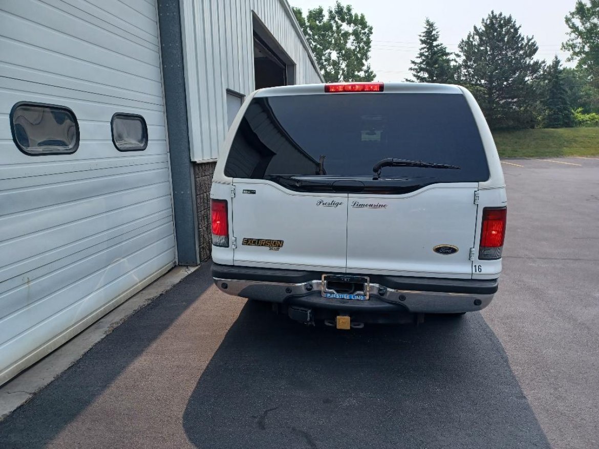 SUV Stretch for Sale in Rochester, NY - Photo 8
