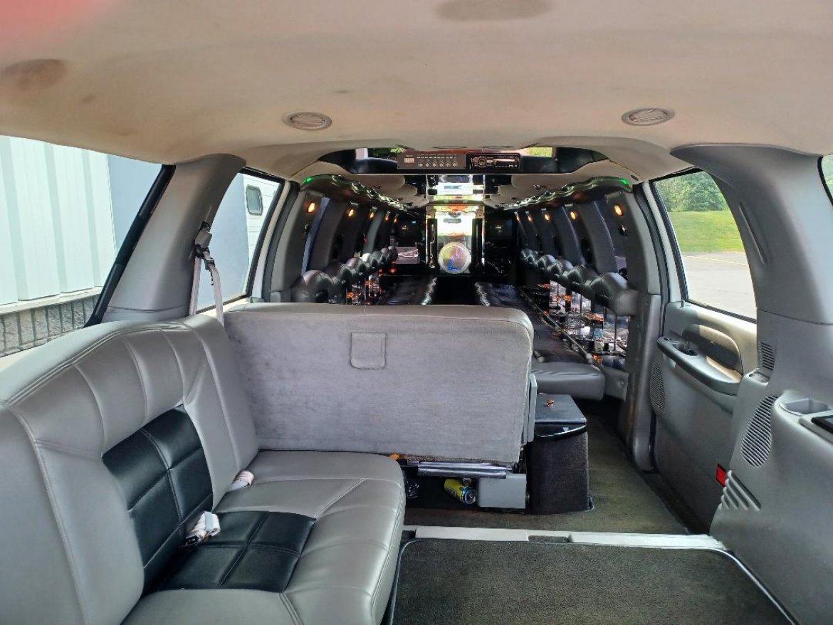 SUV Stretch for Sale in Rochester, NY - Photo 12