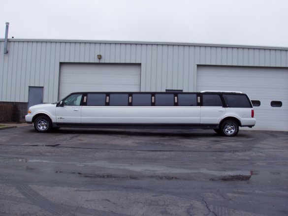 2002 Lincoln Lincoln Navigator Star Wars Edition 16-18 passenger SUV Stretch for Sale in Rochester, NY - Main Photo