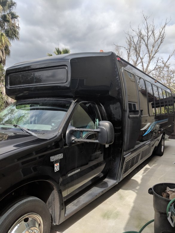 2001 Ford 550 Limo Bus for Sale in San Diego, CA - Photo 2