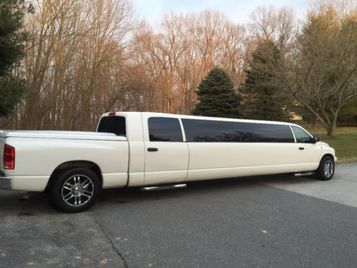 Limousine for Sale in North East, PA - Photo 2