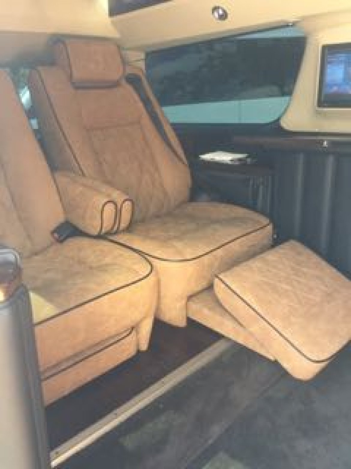 CEO SUV Mobile Office for Sale in Largo, FL - Photo 12