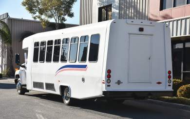 2005 GMC 5500 Shuttle Bus for Sale in Fontana, California, US - Photo 4