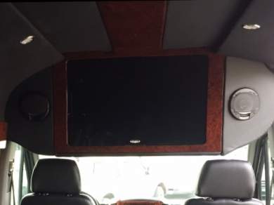 2014 Mercedes-Benz Model 3500 high top long wheelbase Sprinter for Sale in Teterboro, New Jersey, US - Photo 4