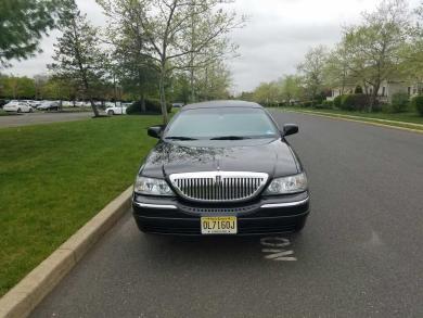 2011 Lincoln Lincoln Limousine for Sale in Trenton, NJ - Photo 2