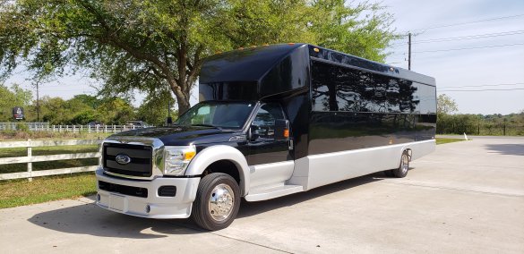 2012 Ford F550 Limo Bus for Sale in Houston, TX - Photo 3