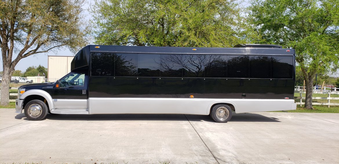 Limo Bus for Sale in Houston, TX - Photo 4