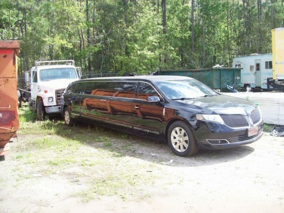 2013 Lincoln MKT Limousine for Sale in Jacksonville, FL - Main Photo