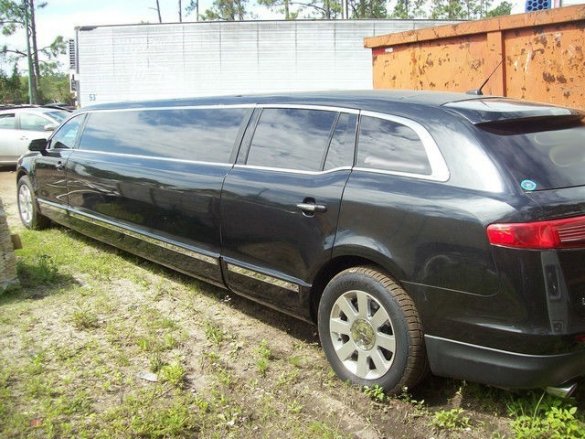 2013 Lincoln MKT Limousine for Sale in Jacksonville, FL - Photo 2