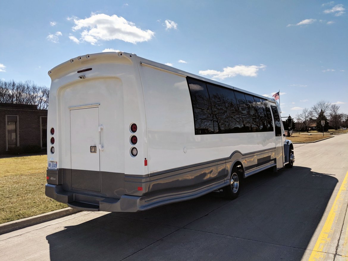 Executive Shuttle for Sale in Troy, MI - Photo 6