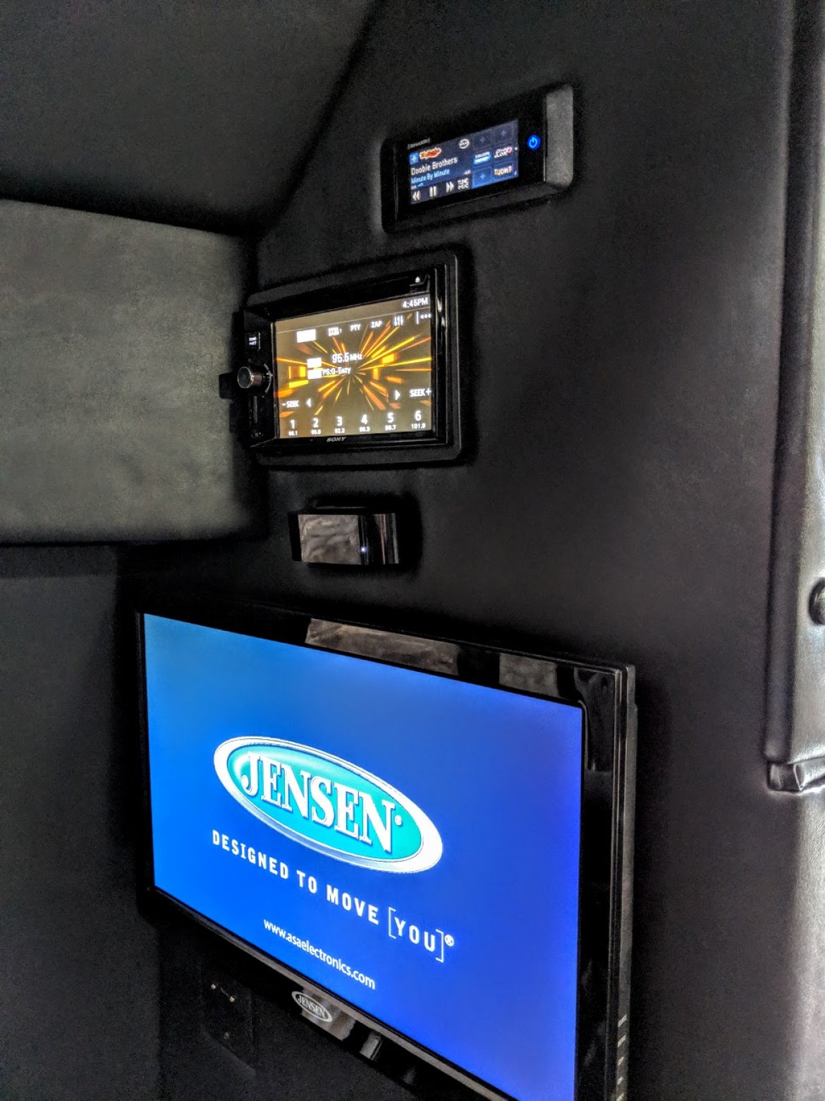 Executive Shuttle for Sale in Troy, MI - Photo 12