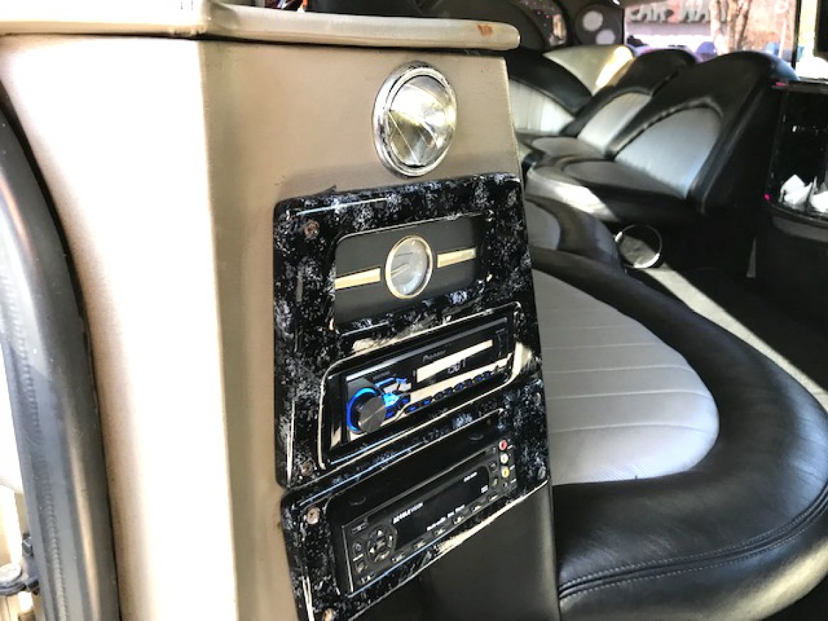 SUV Stretch for Sale in MT. Laurel, NJ - Photo 6