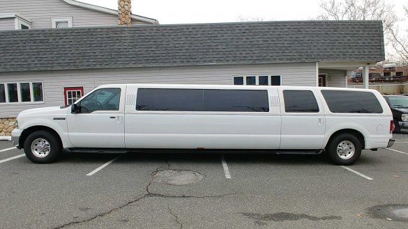 2004 Ford Excursion SUV Stretch for Sale in spotswood, NJ - Photo 3