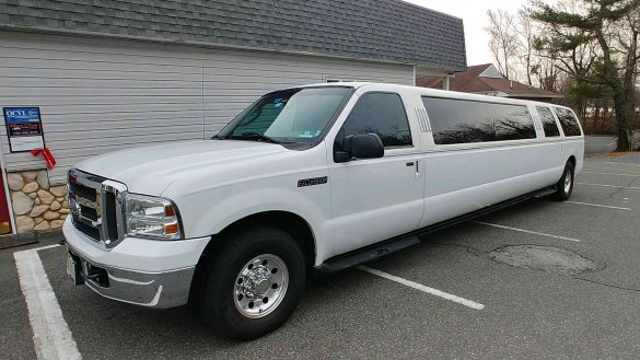 2004 Ford Excursion SUV Stretch for Sale in spotswood, NJ - Photo 2